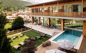 Corona Dolomites Hotel